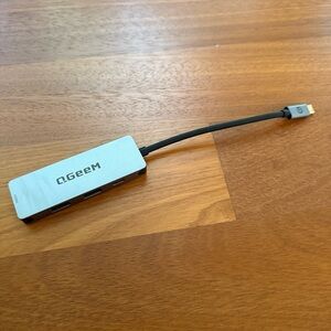 QGeeM USB-C 5-in-1 Hub Expanded Connectivity HDMI Dual USB-A 2.0 3.0 USB-C